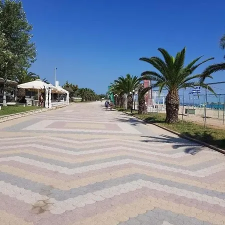 Apartamento Theo And Irin's Flogita