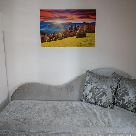 Theo And Irin's Apartment *